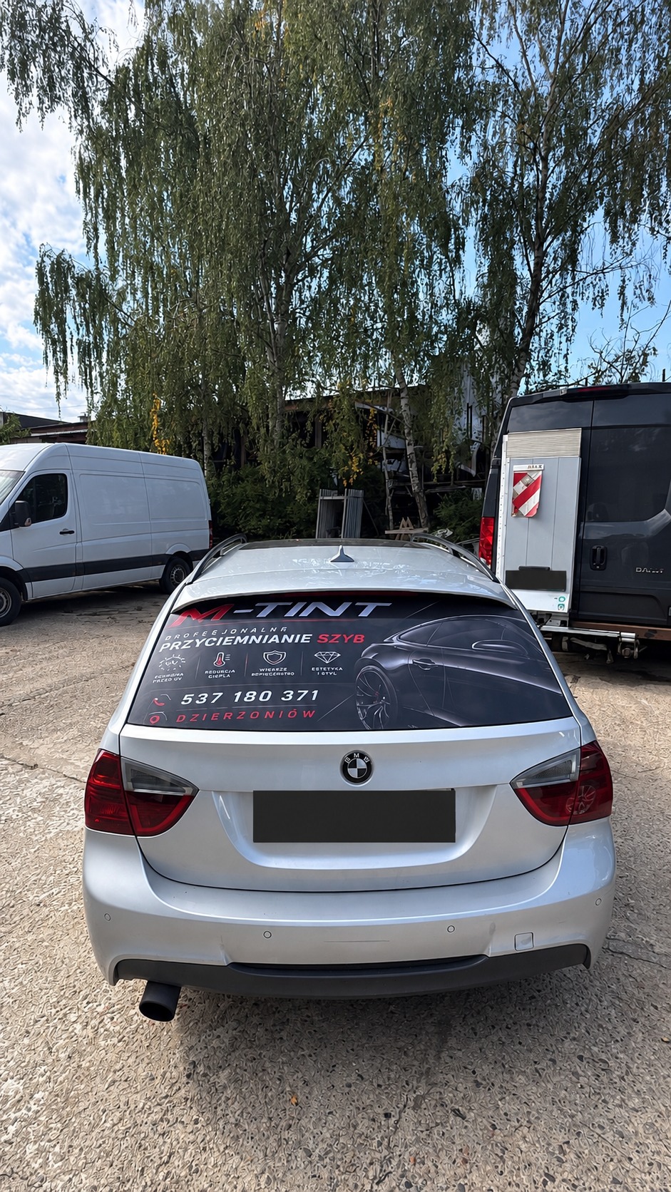 Przyciemnianie szyb samochodowych — realizacja M-TINT Dzierżoniów